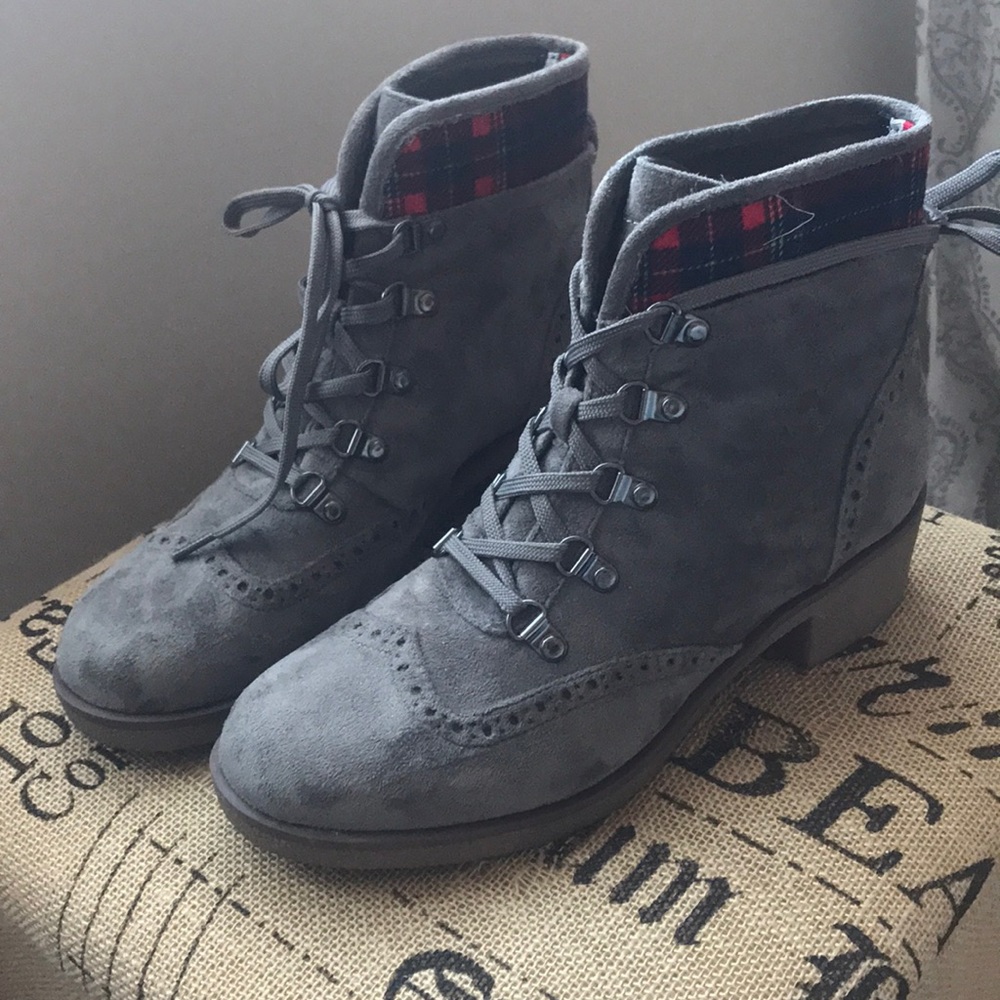 Tommy Hilfiger ankle booties boots
